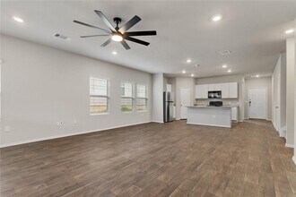 5916 Brocade Dr in Austin, TX - Building Photo - Building Photo
