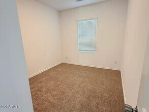 6351 W Magdalena Ln in Phoenix, AZ - Building Photo - Building Photo