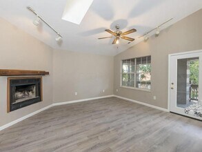86 W 8th Ave in Columbus, OH - Building Photo - Building Photo