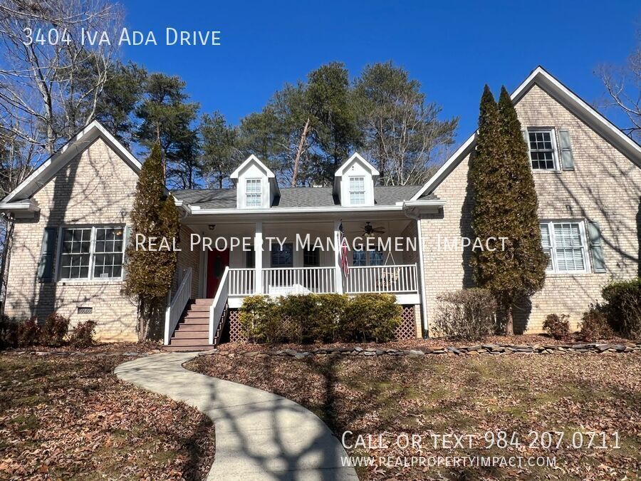 3404 Iva Ada Dr in Hillsborough, NC - Building Photo