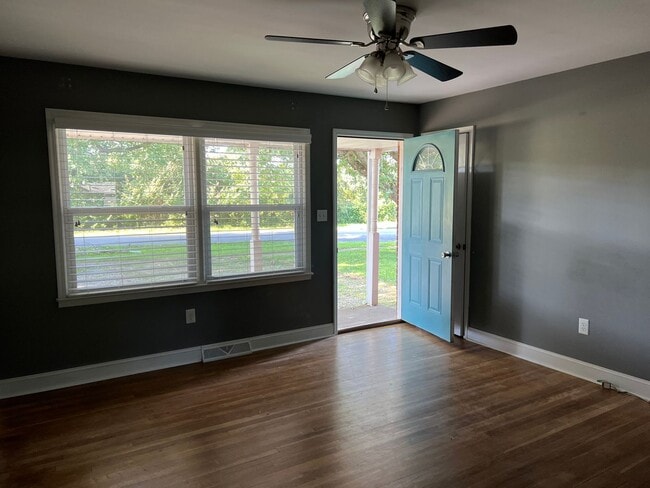 521 Clifton Rd in Versailles, KY - Building Photo - Building Photo