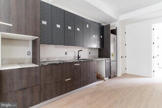 1306 N Front St-Unit -2R in Philadelphia, PA - Building Photo - Building Photo