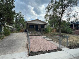 1470 W Alaska Pl in Denver, CO - Building Photo