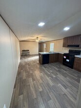 202 Austin St in Brazoria, TX - Building Photo - Building Photo