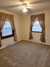 401 S 68th St in Tacoma, WA - Building Photo - Building Photo