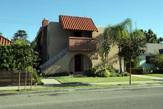 4128 Duquesne Ave in Culver City, CA - Foto de edificio - Primary Photo