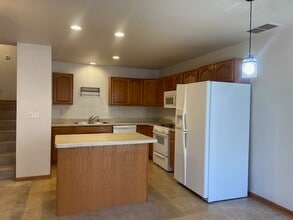 674 S Peace Rd in Sycamore, IL - Building Photo - Building Photo