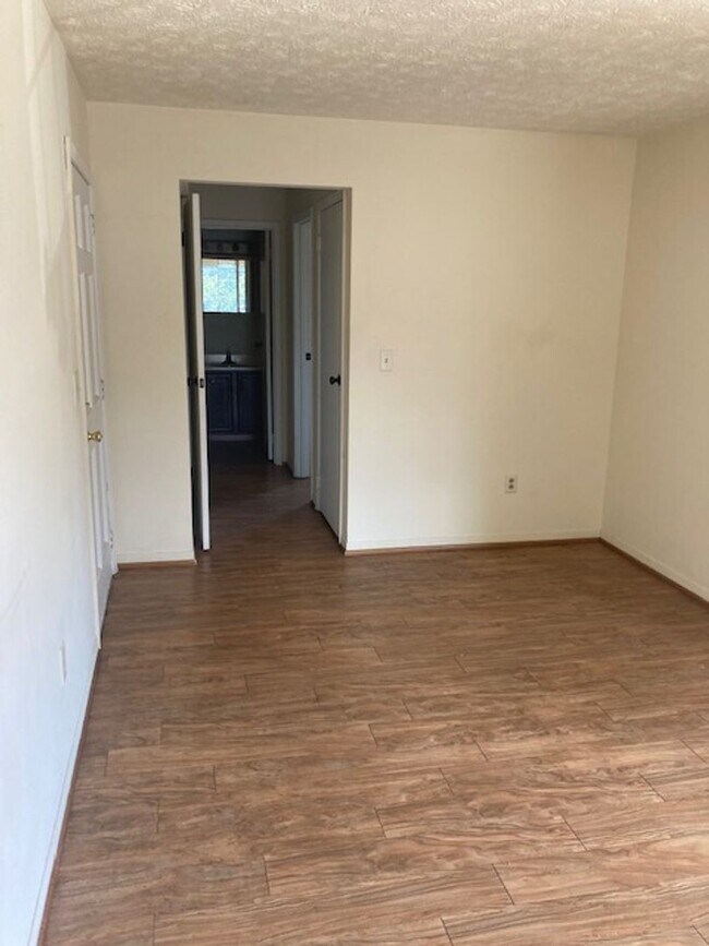713 W Church St in Elmira, NY - Building Photo - Building Photo