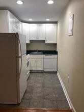 575 Thayer Ave in Silver Spring, MD - Building Photo - Building Photo