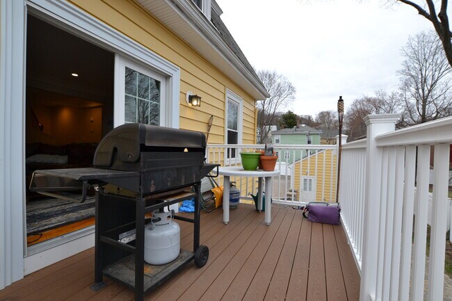 125 Summer St, Unit 2 in Watertown, MA - Building Photo - Building Photo