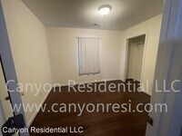 1604 Cedrow Dr photo'