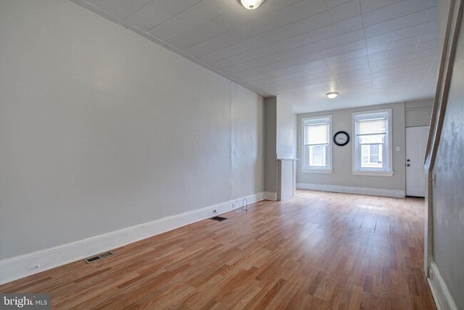 2069 E Monmouth St in Philadelphia, PA - Building Photo - Building Photo