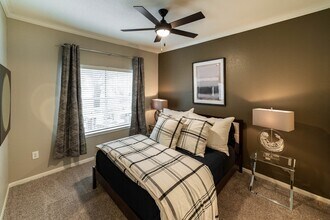 9868 N Eldridge Pkwy in Jersey Village, TX - Building Photo - Building Photo
