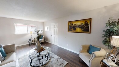 3802 Jefferson St in Carlsbad, CA - Foto de edificio - Building Photo