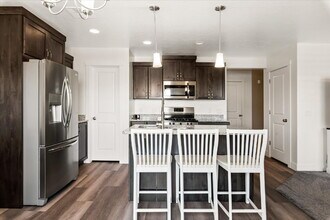 5823 Firebird Wy in Saint George, UT - Building Photo - Building Photo