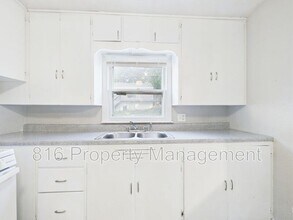 2700 Oakley Ave in Kansas City, MO - Building Photo - Building Photo