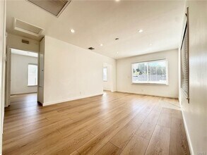 4644 Lowell Ave in Glendale, CA - Building Photo - Building Photo