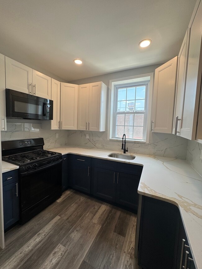 1850 S 23rd St, Unit 2 in Philadelphia, PA - Foto de edificio - Building Photo