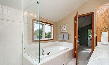 2961 South Ct in Palo Alto, CA - Building Photo - Building Photo