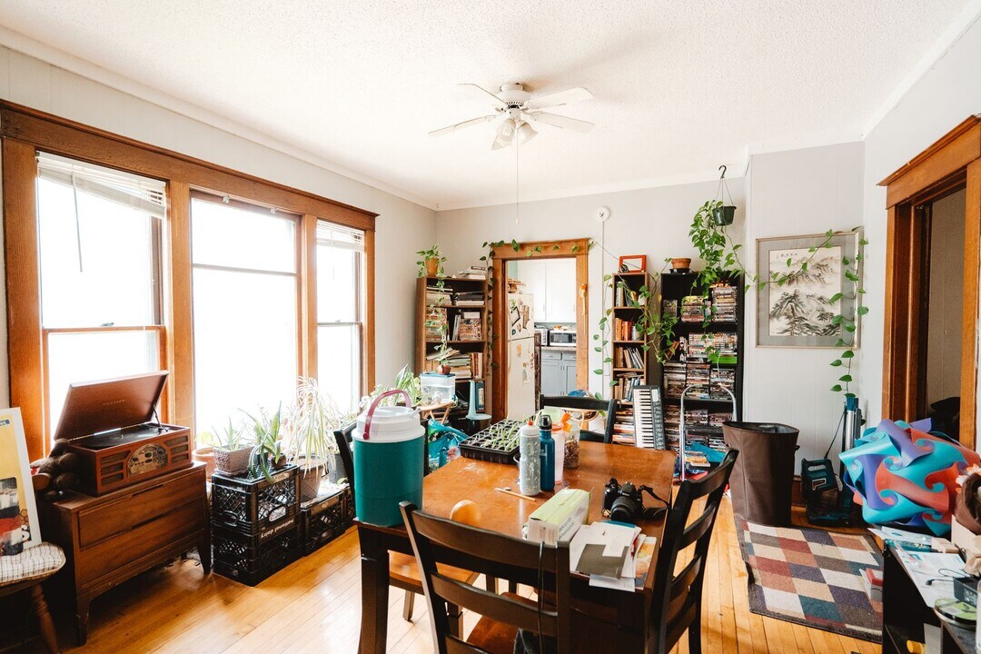 1820 3rd Ave N in Minneapolis, MN - Building Photo