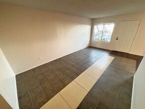 625 N 12th St. in Las Vegas, NV - Building Photo - Building Photo