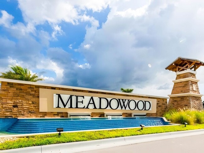 15413 Wildflower Cir in Naples, FL - Building Photo - Building Photo