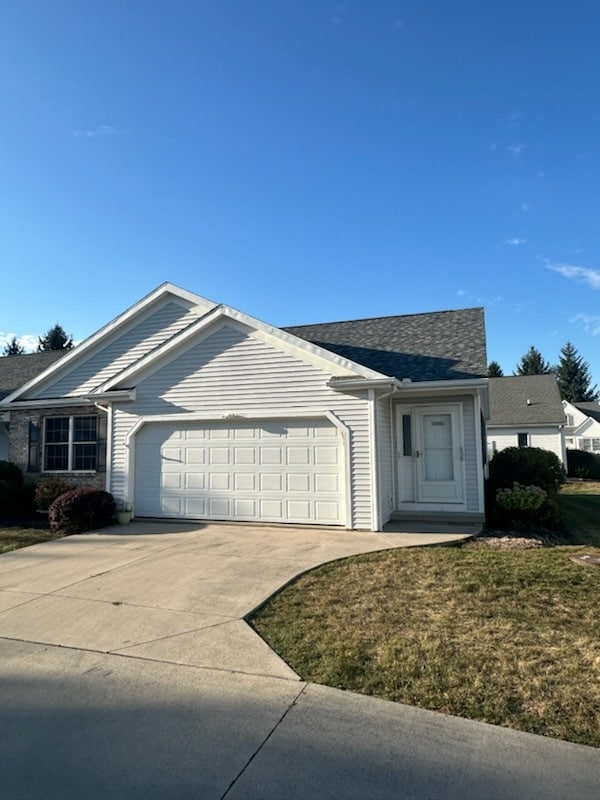 123 Eagles Pt W, Unit 123 in Lima, OH - Building Photo - Building Photo