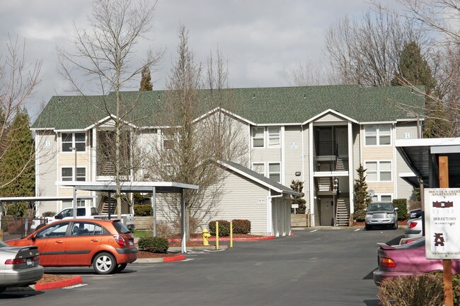 Mountain Crest in Gresham, OR - Building Photo - Building Photo
