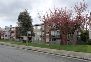 1233 W 11th Ave in Vancouver, BC - Building Photo