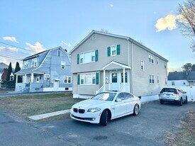 317 Alexander Ave, Unit 2 in Bridgeport, CT - Building Photo