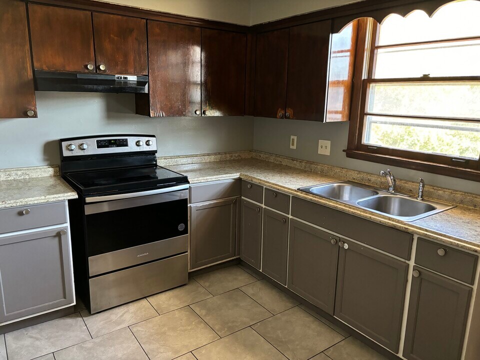 3127 Larkspur Dr in Nashville, TN - Foto de edificio