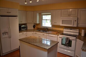 861 Hawthorne Dr in Vass, NC - Building Photo - Building Photo