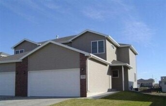 7332 N 17th Ct in Lincoln, NE - Building Photo - Building Photo