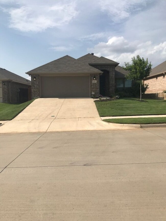 property at 944 Deer Valley Dr