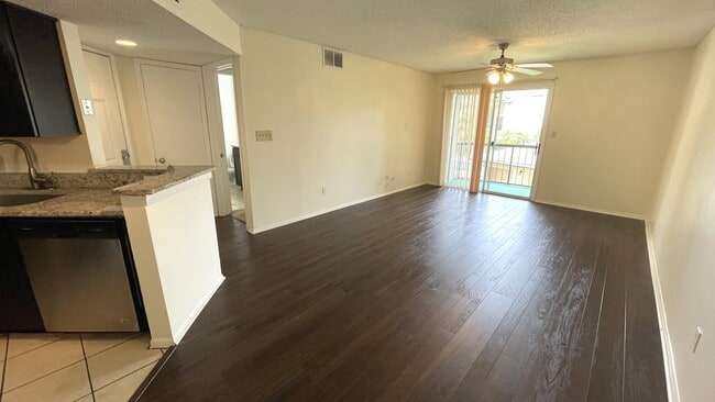 1972 Lake Atriums Cir in Orlando, FL - Building Photo - Building Photo