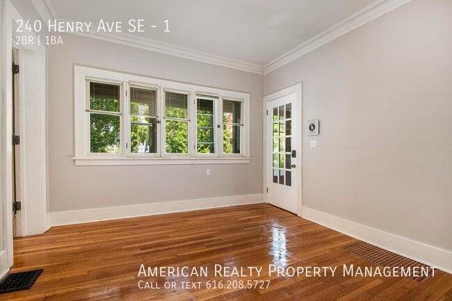 240 Henry Ave SE in Grand Rapids, MI - Building Photo - Building Photo