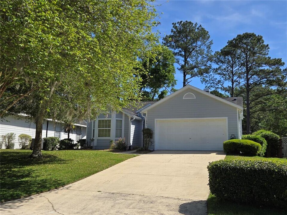 11661 Creek Dr in Alachua, FL - Building Photo
