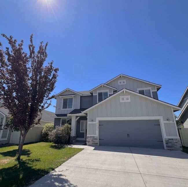 4055 S Leaning Tower Ave in Meridian, ID - Building Photo - Building Photo