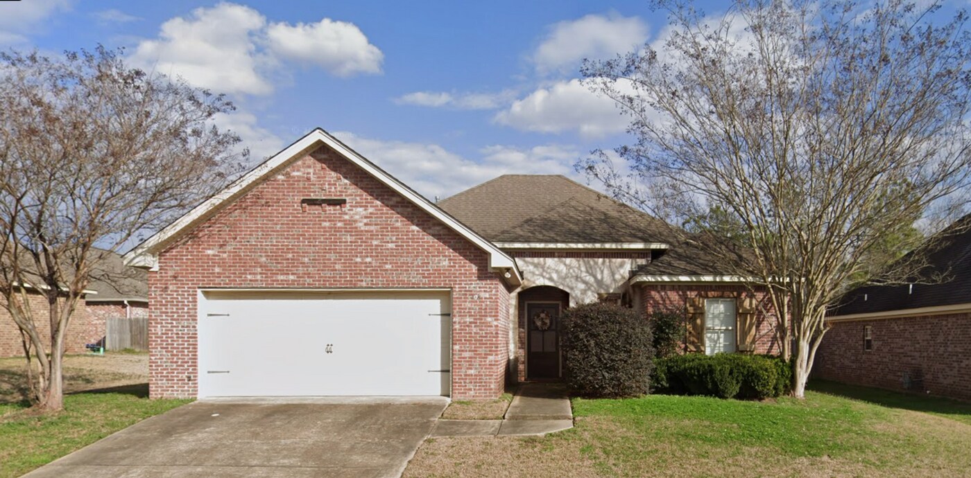 108 Silver Ridge Ln in Pearl, MS - Building Photo