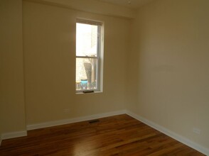 1538 W North Ave, Unit 2 in Chicago, IL - Building Photo - Building Photo