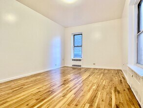216 W 102nd St in New York, NY - Building Photo - Building Photo