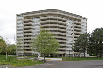 Lambeth House in Toronto, ON - Building Photo - Building Photo