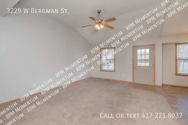 3229 W Bergman St in Springfield, MO - Building Photo - Building Photo
