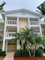 14 Colonial Club Dr in Boynton Beach, FL - Building Photo