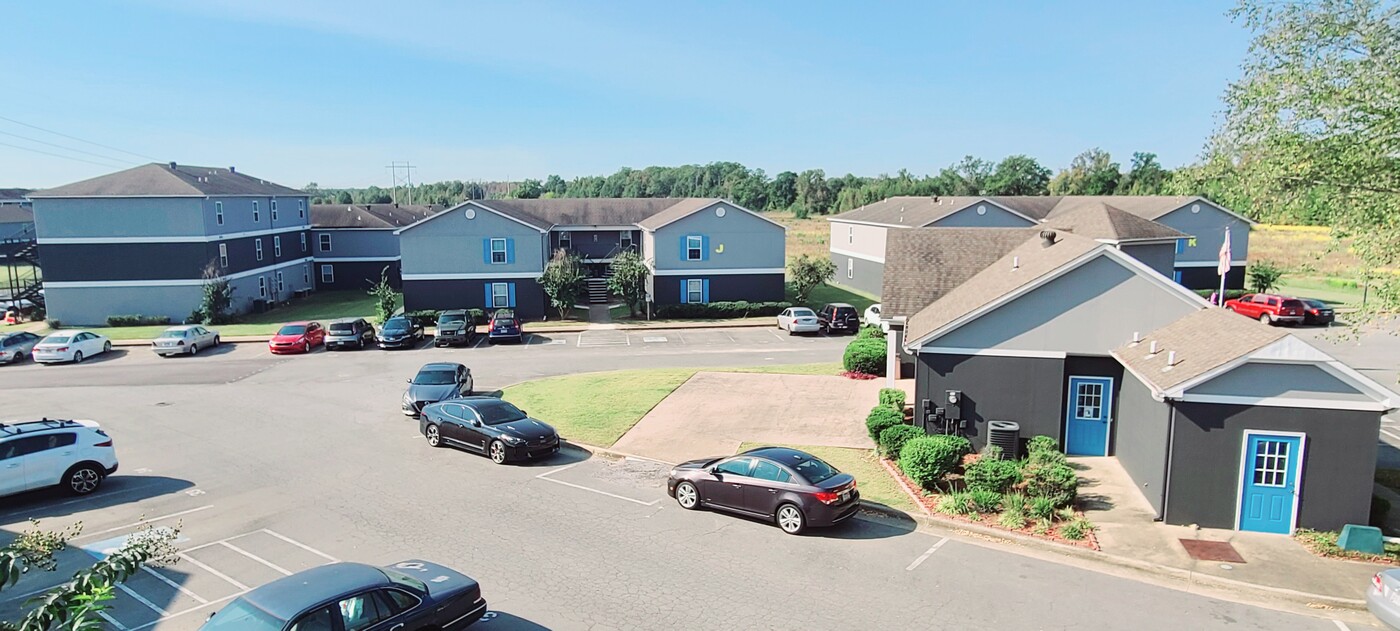 Steeplechase Apartments in Cabot, AR - Building Photo