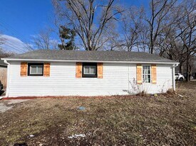 1004 E Walnut St in Independence, MO - Building Photo