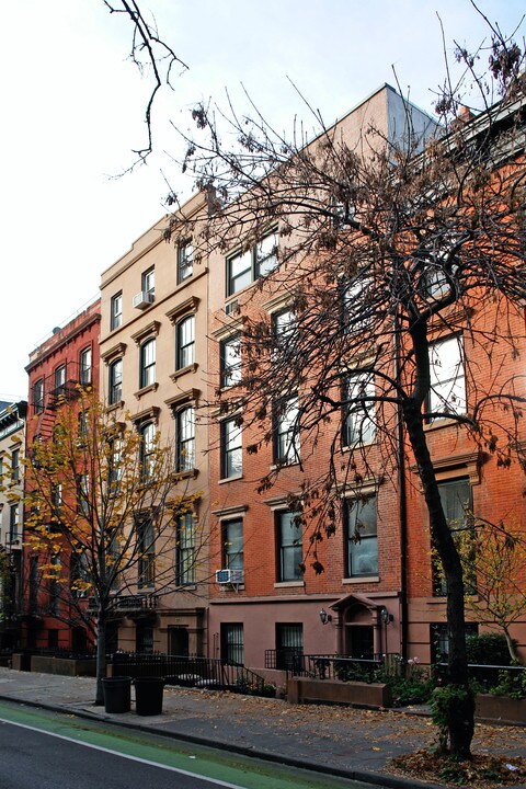 272 Henry St in Brooklyn, NY - Building Photo