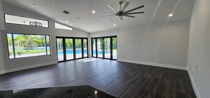 21046 N Sweetwater Ln in Boca Raton, FL - Building Photo - Building Photo