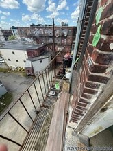 9 Linden St in Boston, MA - Foto de edificio - Building Photo