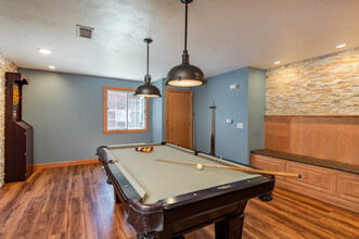 Ridgeview Highlands Apartments & Townhomes... in Appleton, WI - Building Photo - Interior Photo